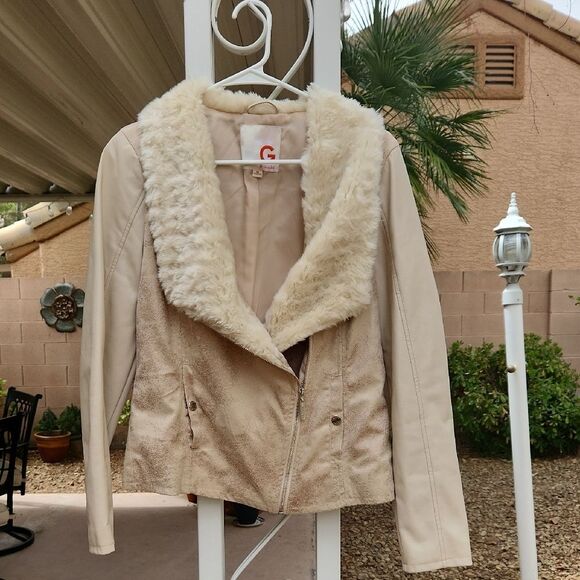 Guess Cream Teddy Jacket with Asymmetrical Design - Picture 1 of 7